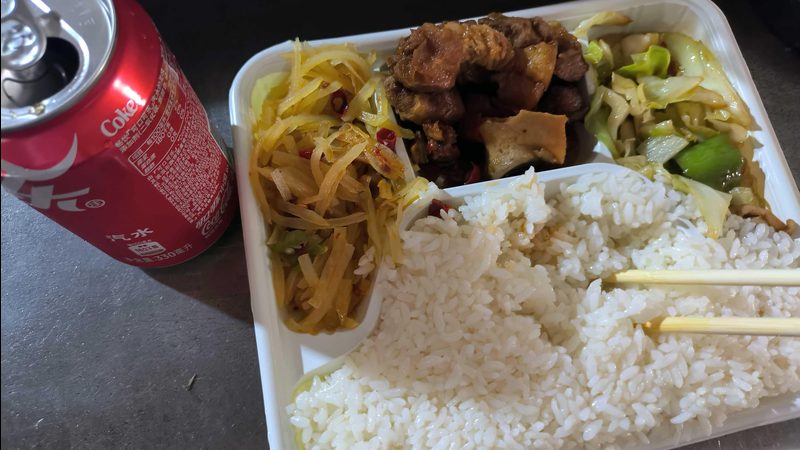 育儿嫂与保姆：生活照料中的职责差异解析